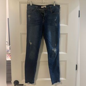 DL1961 straight leg jeans, with slight distressing, size 29